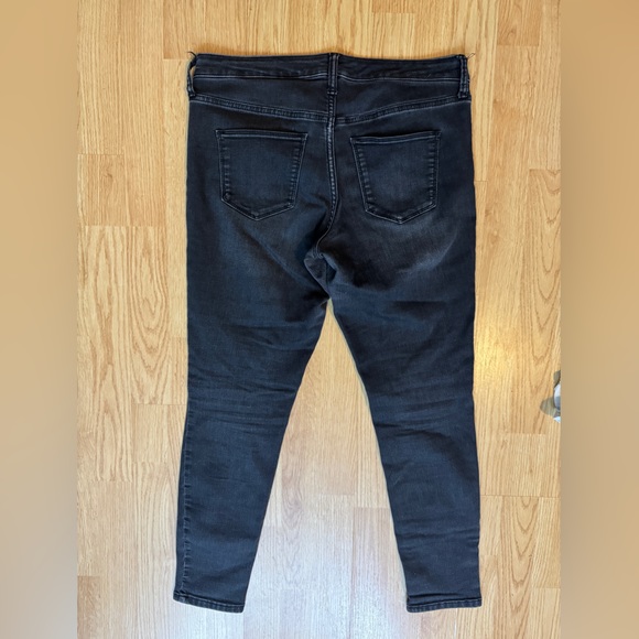 Universal Thread Denim - Picture 3 of 4